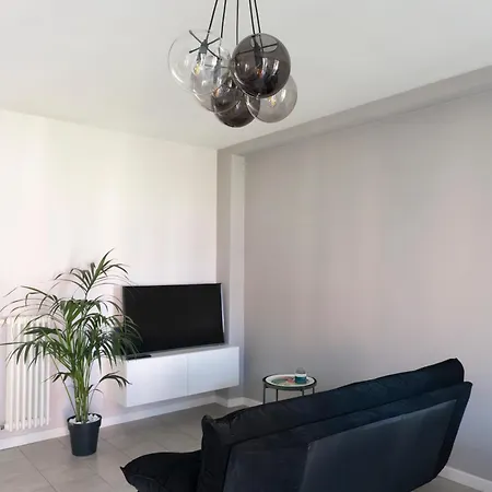 Maison Allegra - Eleganza E Comfort Nel Cuore Di Apartment Imola