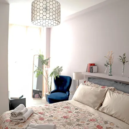 Maison Allegra - Eleganza E Comfort Nel Cuore Di 아파트 이몰라