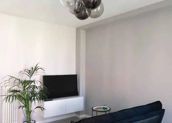 Maison Allegra - Eleganza E Comfort Nel Cuore Di Lägenhet Imola